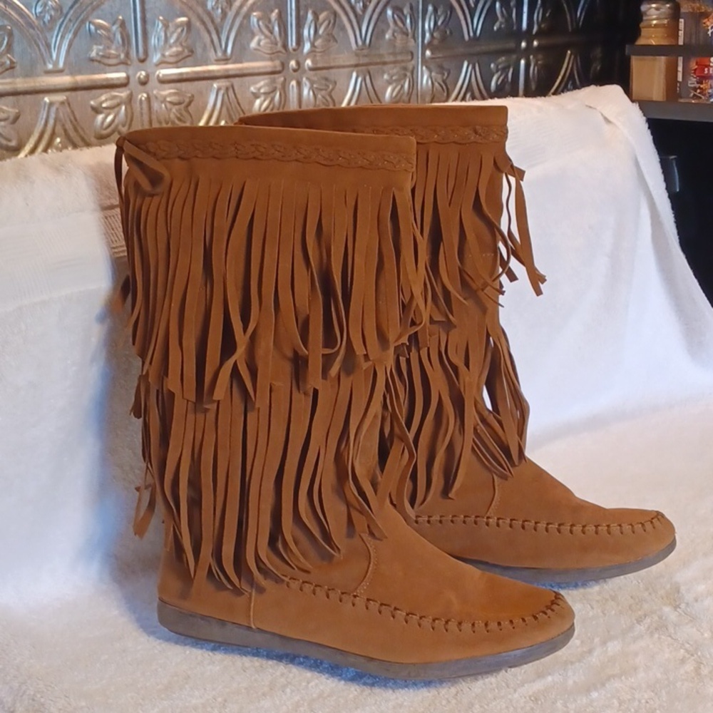 Fringed brown boots women's size 9 Rampage Cantrell